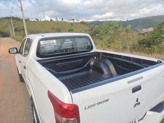 MITSUBISHI-L200 TRITON-2.4 16V TURBO DIESEL GL CD 4X4 MANUAL MITSUBISHI-L200 TRITON-2022