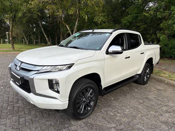 MITSUBISHI L200 TRITON 2.4 16V TURBO DIESEL SPORT HPE CD 4P 4X4 AUTOMÁTICO