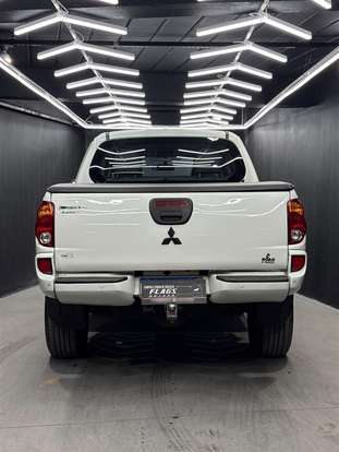 MITSUBISHI-L200 TRITON-2015