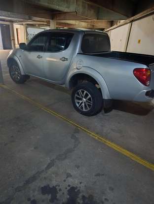 MITSUBISHI-L200 TRITON-3.2 HPE 4X4 CD 16V TURBO INTERCOOLER DIESEL 4P MANUAL MITSUBISHI-L200 TRITON-2009