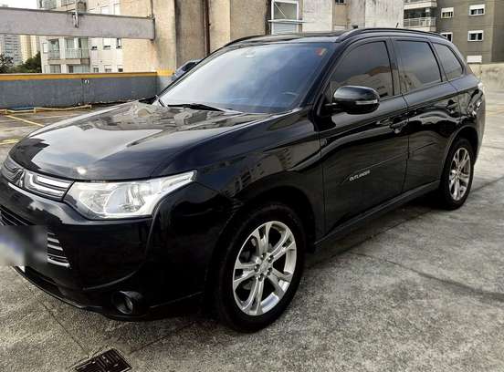 MITSUBISHI-OUTLANDER-2.0 16V GASOLINA 4P AUTOMÁTICO MITSUBISHI-OUTLANDER-2014