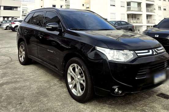MITSUBISHI-OUTLANDER-2.0 16V GASOLINA 4P AUTOMÁTICO MITSUBISHI-OUTLANDER-2014