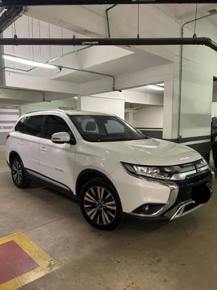 MITSUBISHI OUTLANDER 2.0 MIVEC GASOLINA HPE AUTOMÁTICO