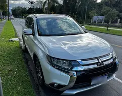 MITSUBISHI OUTLANDER 2.2 4X4 16V DIESEL 4P AUTOMÁTICO MITSUBISHI OUTLANDER 2.2 4X4 16V DIESEL 4P AUTOMÁTICO