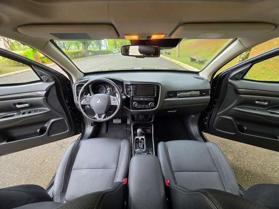 MITSUBISHI-OUTLANDER-3.0 GT 4X4 V6 24V GASOLINA 4P AUTOMÁTICO MITSUBISHI-OUTLANDER-2018