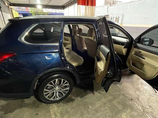 MITSUBISHI-OUTLANDER-3.0 GT 4X4 V6 24V GASOLINA 4P AUTOMÁTICO MITSUBISHI-OUTLANDER-2017