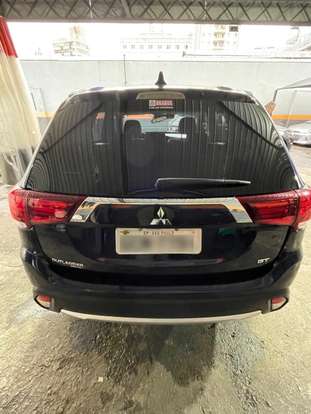 MITSUBISHI-OUTLANDER-2017