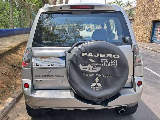 MITSUBISHI-PAJERO TR4-2.0 4X2 16V 140CV FLEX 4P AUTOMÁTICO MITSUBISHI-PAJERO TR4-2013
