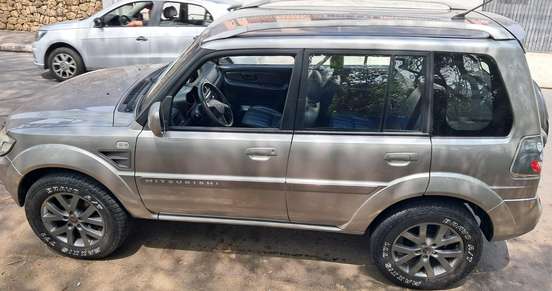 MITSUBISHI-PAJERO TR4-2013
