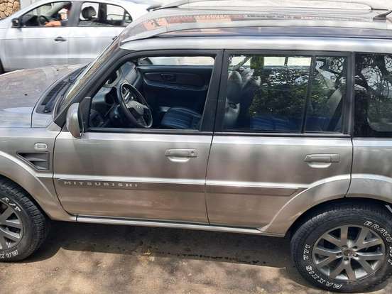 MITSUBISHI-PAJERO TR4-2.0 4X2 16V 140CV FLEX 4P AUTOMÁTICO MITSUBISHI-PAJERO TR4-2013