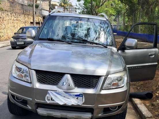 MITSUBISHI-PAJERO TR4-2.0 4X2 16V 140CV FLEX 4P AUTOMÁTICO MITSUBISHI-PAJERO TR4-2013