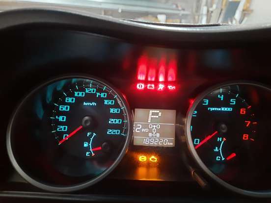 MITSUBISHI-PAJERO TR4-2009