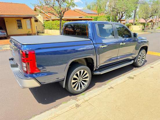MITSUBISHI-TRITON-2.4 BITURBO DIESEL CD HPE-S 4X4 AUTOMÁTICO MITSUBISHI-TRITON-2025