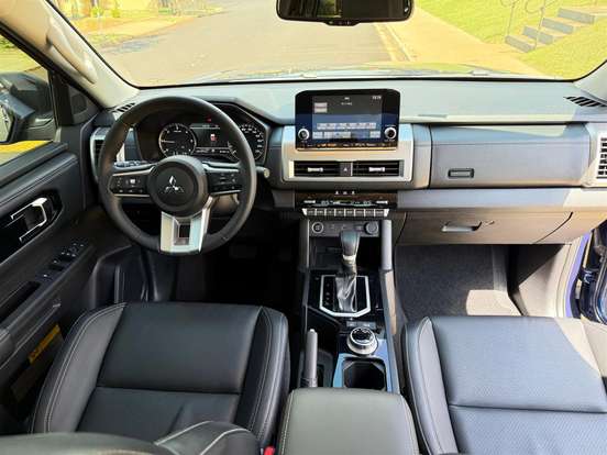 MITSUBISHI-TRITON-2.4 BITURBO DIESEL CD HPE-S 4X4 AUTOMÁTICO MITSUBISHI-TRITON-2025