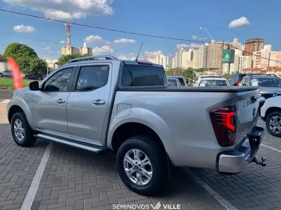 NISSAN-FRONTIER-2024