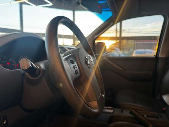 NISSAN-FRONTIER-2.5 LE ATTACK 4X4 CD TURBO ELETRONIC DIESEL 4P AUTOMÁTICO NISSAN-FRONTIER-2012