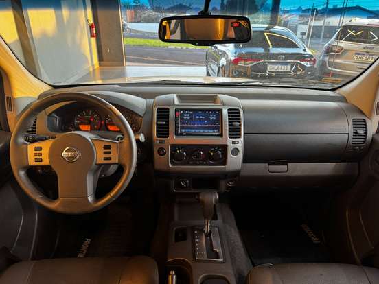 NISSAN-FRONTIER-2012