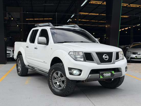 NISSAN-FRONTIER-2016