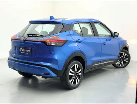 NISSAN-KICKS-2023
