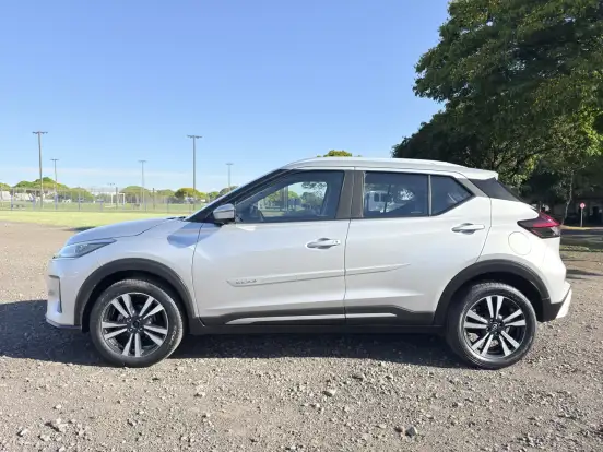 NISSAN-KICKS-2023