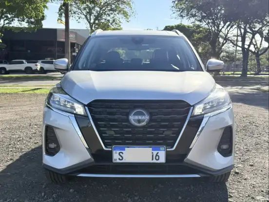 NISSAN-KICKS-2023