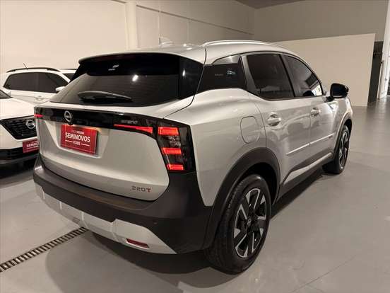 NISSAN-KICKS-2025