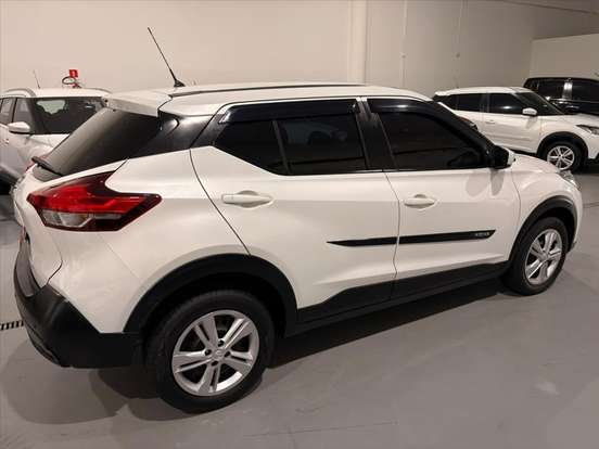 NISSAN-KICKS-2020