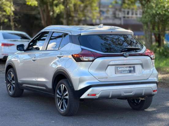 NISSAN-KICKS-2023