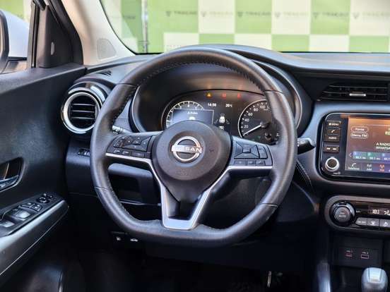 NISSAN-KICKS-2023