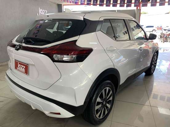 NISSAN-KICKS-2023