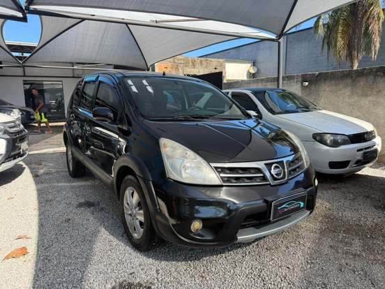 NISSAN-LIVINA-2010