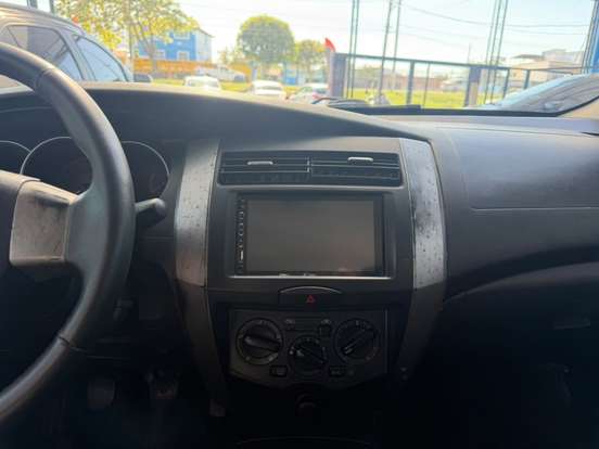 NISSAN-LIVINA-2010