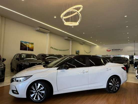 NISSAN-SENTRA-2023