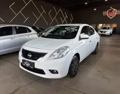 NISSAN VERSA 1.6 16V FLEX SV 4P MANUAL NISSAN VERSA 1.6 16V FLEX SV 4P MANUAL