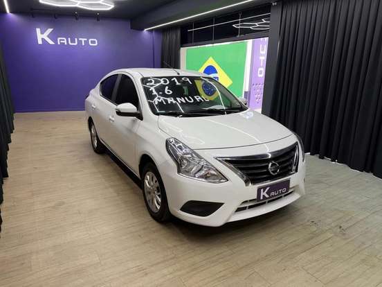 NISSAN-VERSA-2018