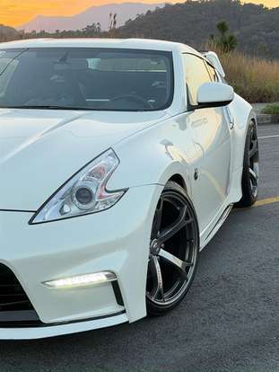 NISSAN-370Z-2011