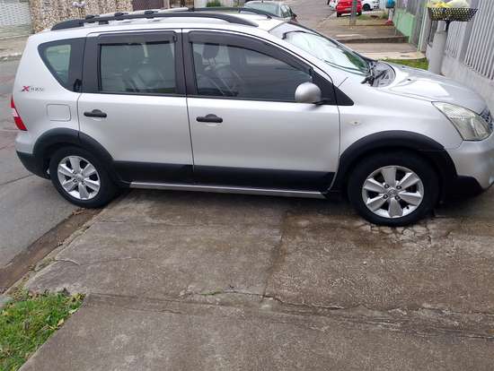 NISSAN-LIVINA-1.6 SL 16V FLEX 4P MANUAL NISSAN-LIVINA-2011