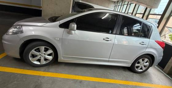NISSAN TIIDA 1.8 SL 16V FLEX 4P AUTOMÁTICO