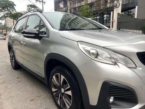 PEUGEOT-2008-2021