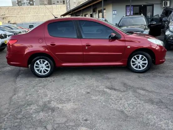 PEUGEOT-207-1.4 XR PASSION 8V FLEX 4P MANUAL PEUGEOT-207-2011