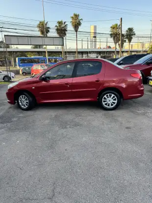 PEUGEOT-207-2011