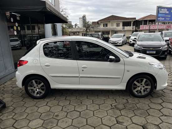 PEUGEOT-207-1.4 XR 8V FLEX 4P MANUAL PEUGEOT-207-2012