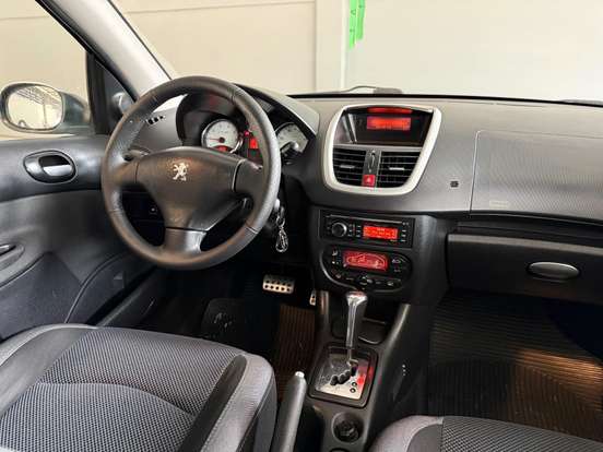 PEUGEOT-207-2012