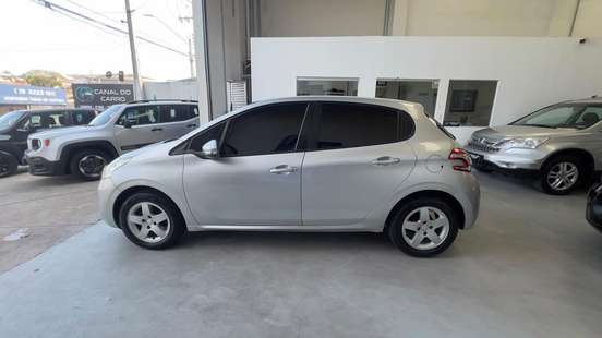 PEUGEOT-208-2014