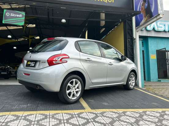PEUGEOT-208-2014