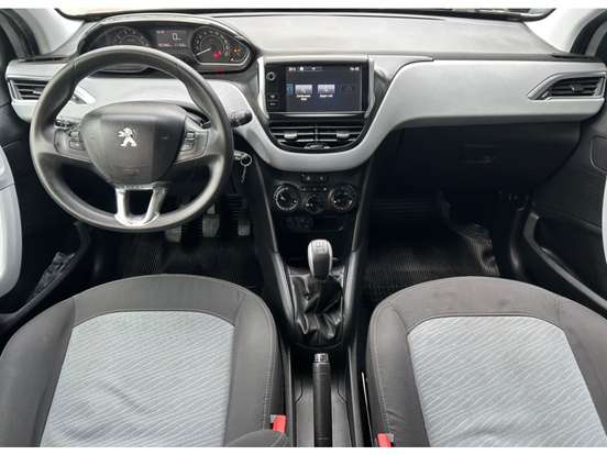 PEUGEOT-208-2014