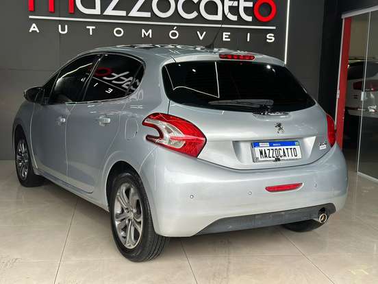 PEUGEOT-208-1.6 GRIFFE 16V FLEX 4P AUTOMÁTICO PEUGEOT-208-2016
