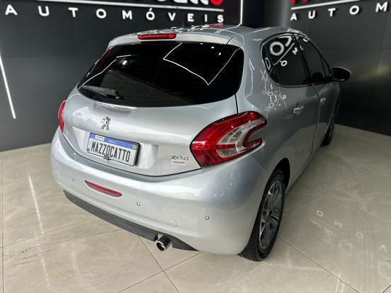 PEUGEOT-208-1.6 GRIFFE 16V FLEX 4P AUTOMÁTICO PEUGEOT-208-2016