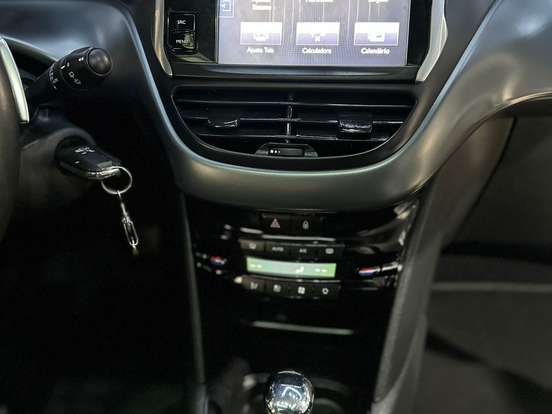 PEUGEOT-208-1.6 GRIFFE 16V FLEX 4P AUTOMÁTICO PEUGEOT-208-2016