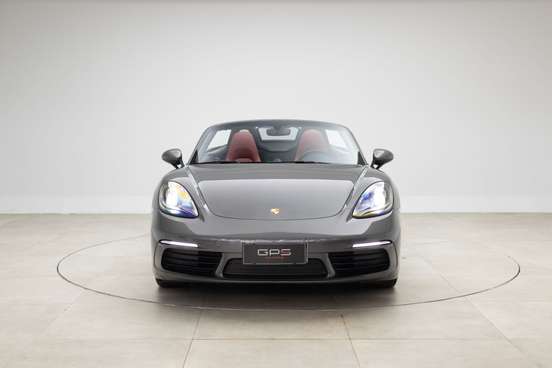 PORSCHE-718-2023